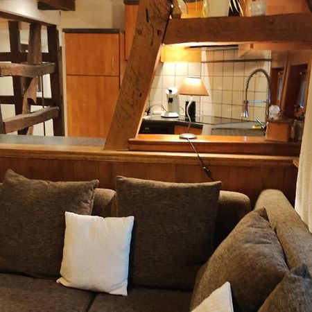 GITE AU PETIT RUISSEAU-Etage et combles-maison alsacienne 4 personnes 3 nuitées minimum Langensoultzbach Exterior foto