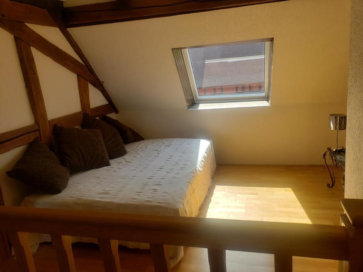 GITE AU PETIT RUISSEAU-Etage et combles-maison alsacienne 4 personnes 3 nuitées minimum Langensoultzbach Exterior foto